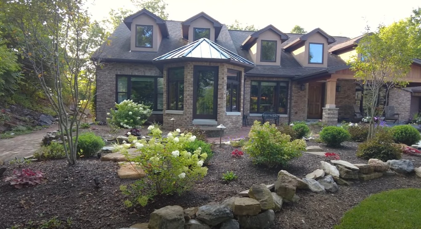 Professional landscaping services in Pflugerville, TX